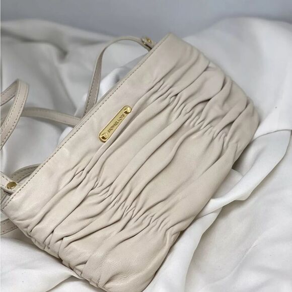 Michael Kors black leather scrunched design clutch with gold accents New… - Picture 9 of 10